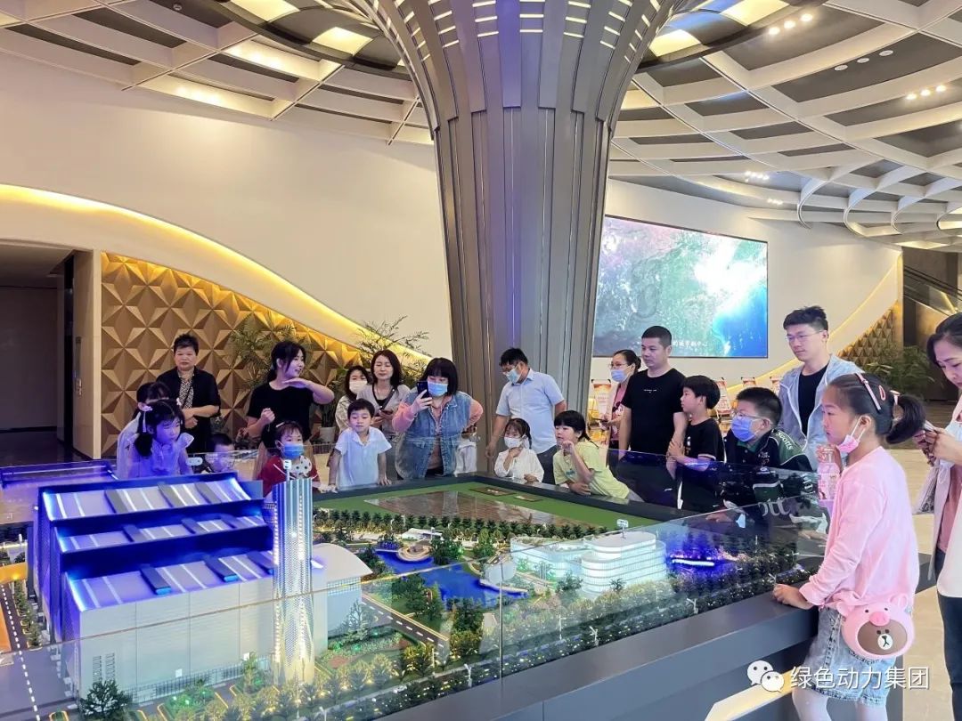 �̶�����һ��������������һ�Ż����ġ����ӡ�